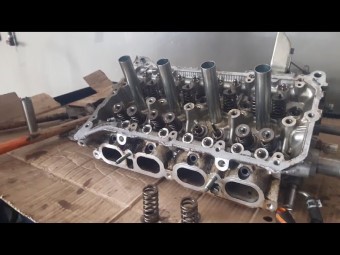 Toyota 2.0L cylinder head installation