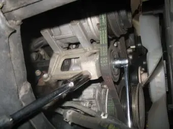 Toyota 2.7L Pulley and Belt installation