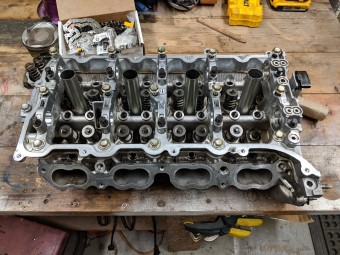 Toyota 5.7L cylinder head installation